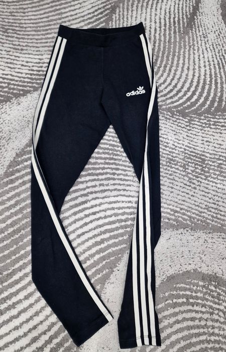 Legginsy sportowe "adidas".