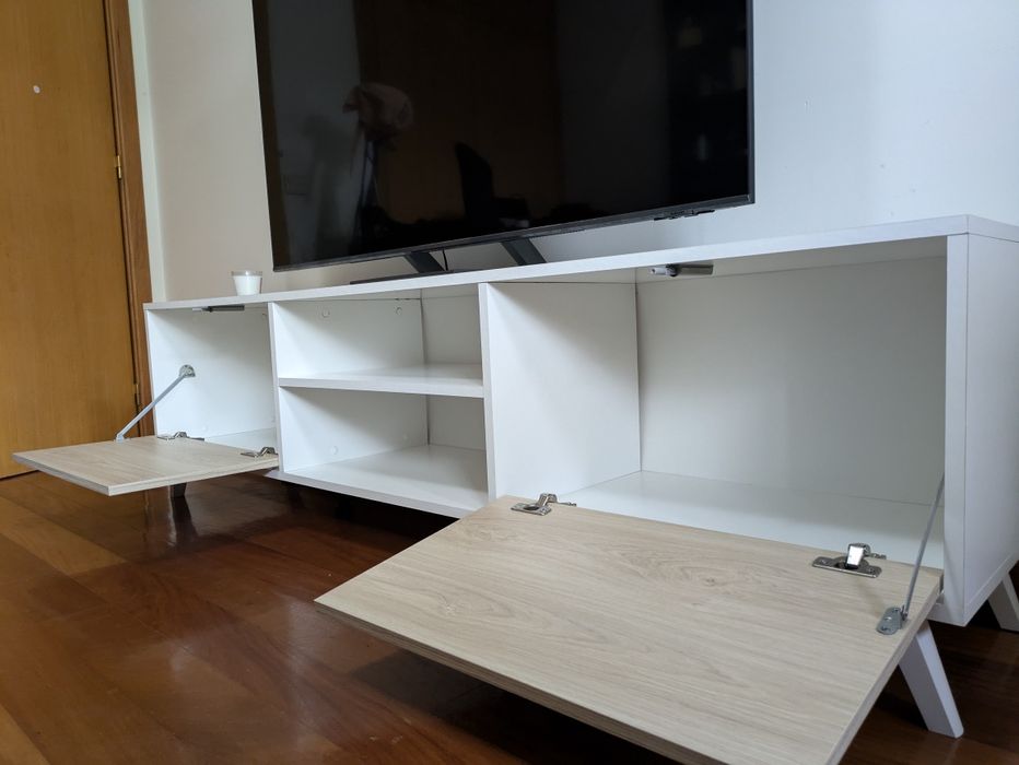 Móvel / Aparador  IKEA (Besta)