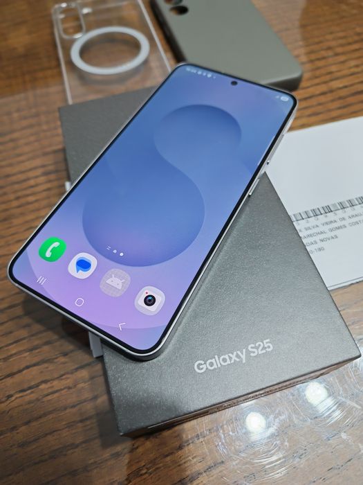 Samsung S25 512G Vendo ou Troco