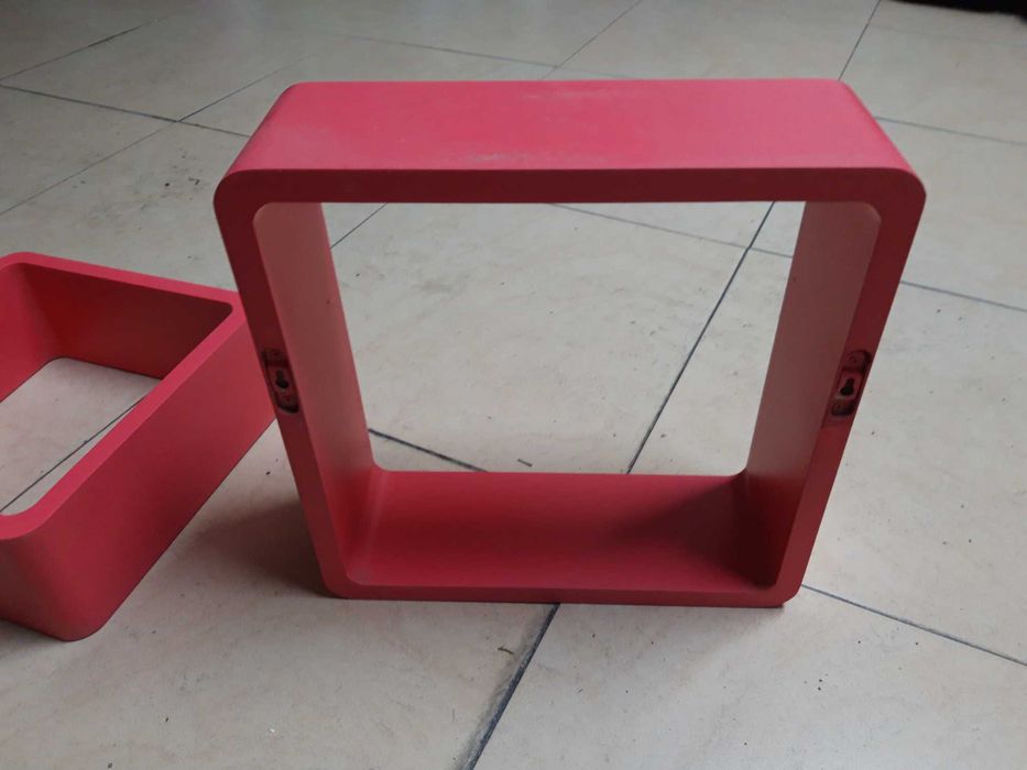 Cubos de madeira para parede