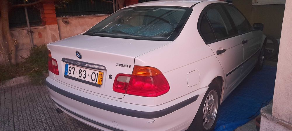 BMW 318i  Nacional