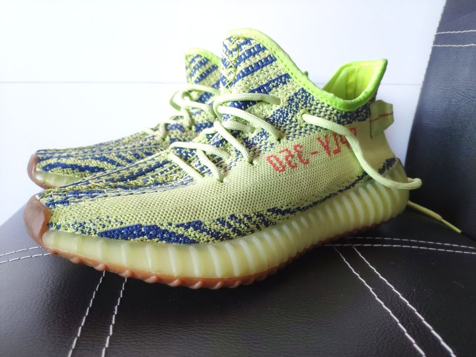Adidas yeezy  350v2