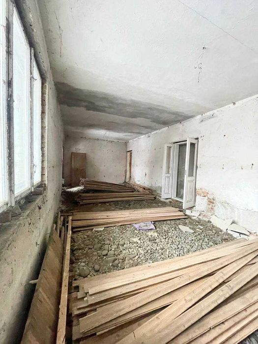 Будинок в Тисмениці біля ресторану Палац Ярослава