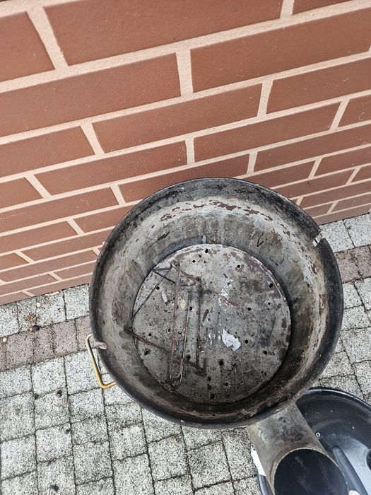 Mala wędzarnia praktyczna mało miejsca zajmuje