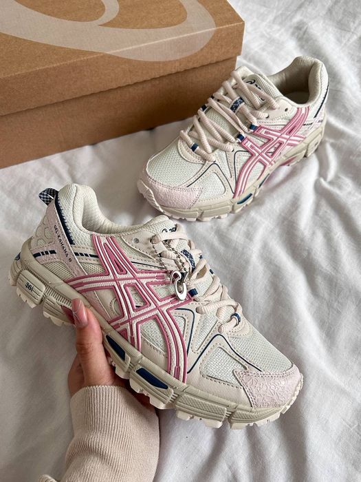 Asics Gel-Kahana 8 Beige/Pink стильні жіночі кросівки асікс гел кахана