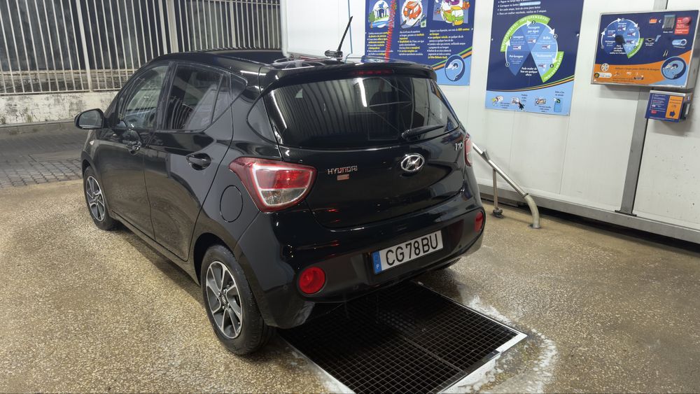 Hyundai i10 1.2 Comfort – 2017 – Full Extras – Excelente Estado