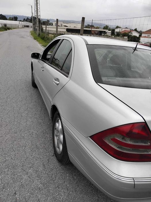 Mercedes Benz C220 cx automática 150cv