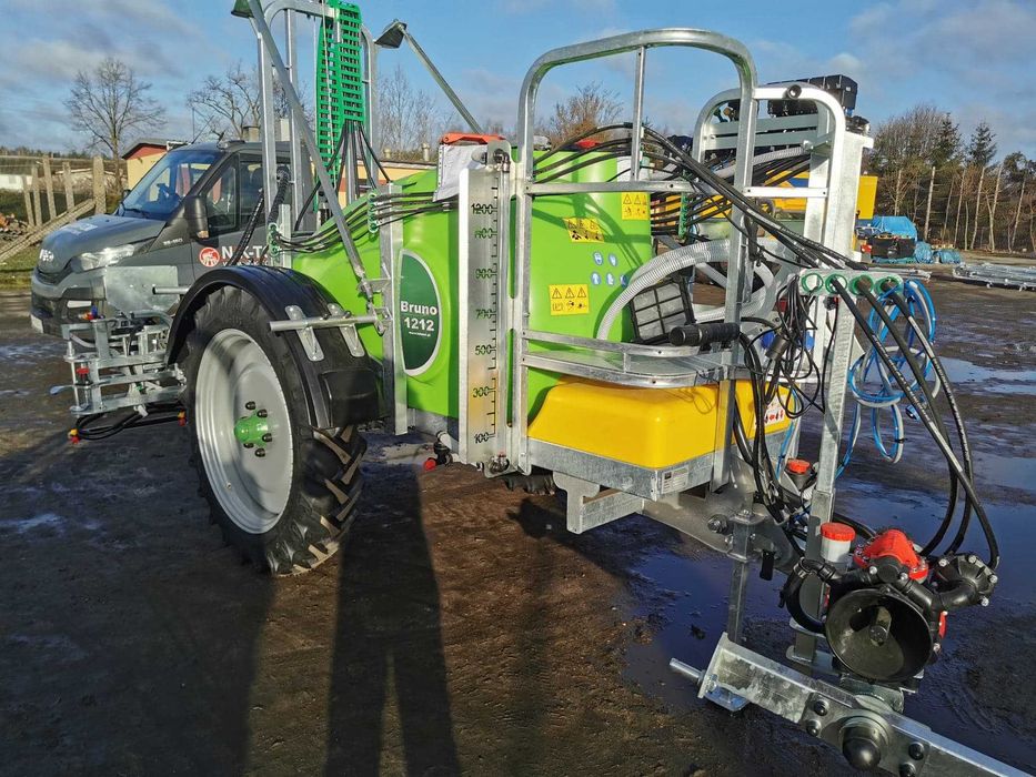 Opryskiwacz ciągany polowy TOLMET Bruno 1500 15m od 1000l do 2500 raty