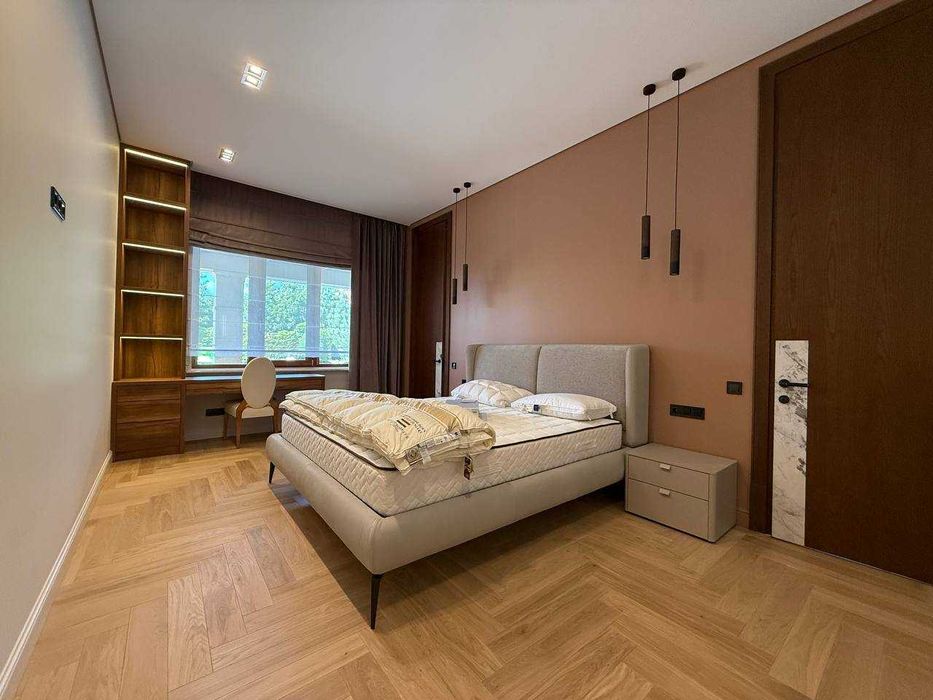 Продажа дома в Совиньоне. Бассейн. Дизайнерский ремонт. 12,5 соток