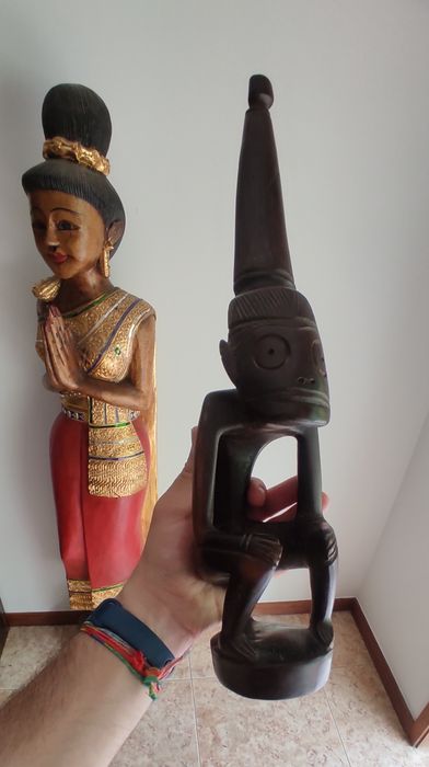 Peças decorativa africanas em madeira