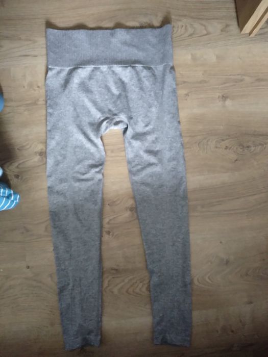 Fajne leginsy sportowe rozmiar L/2XL Workout