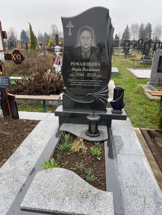 Пам'ятники,художнє оформлення