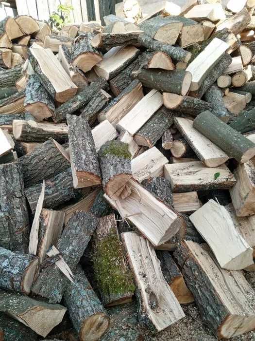 Дрова Доставка дуб ясен акація сосна береза вільха клен Рубані пиляні.