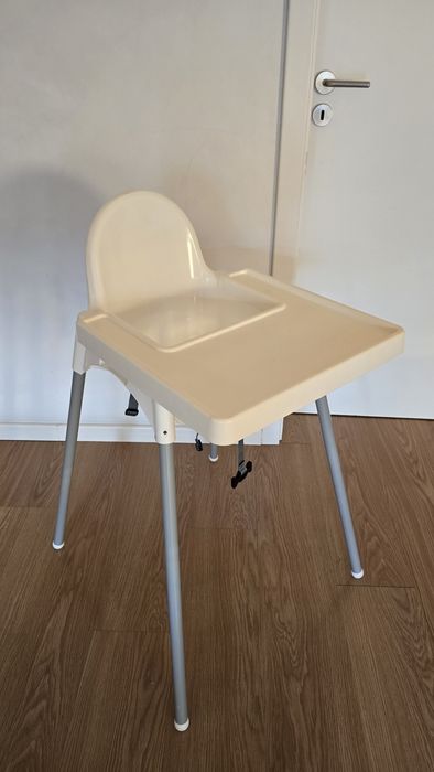 Cadeira de Papa IKEA Antilop com Tabuleiro e Cinto
