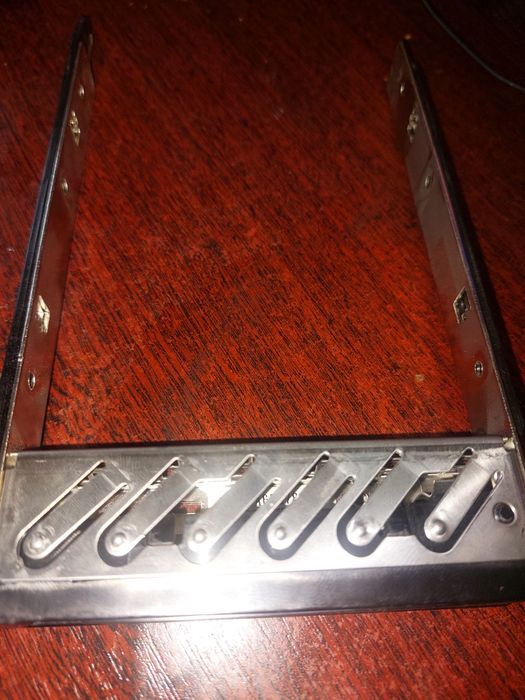 Кронштейн для жесткого диска 3,5"