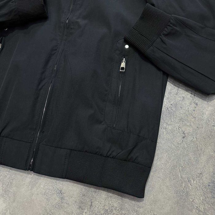 Чоловіча вітровка в БОМБЕРІ Hugo Boss