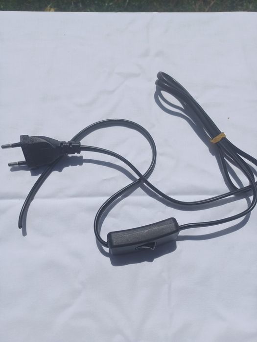Przewód kabel z wtyczką i wyłącznikiem