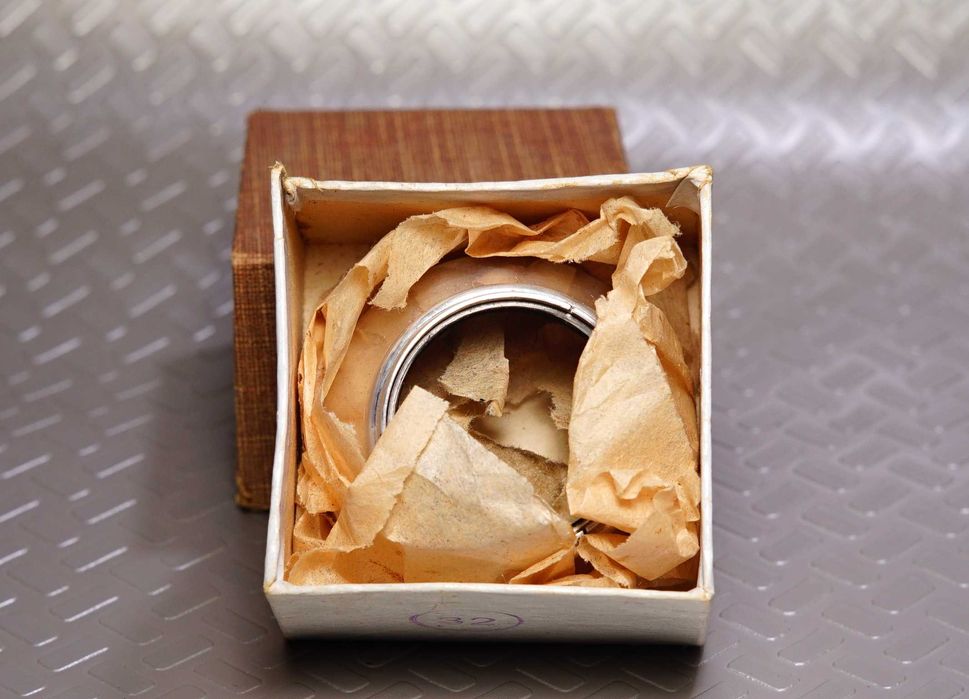 Vintage Actina 32mm metal Push on hood para Kodak Retina