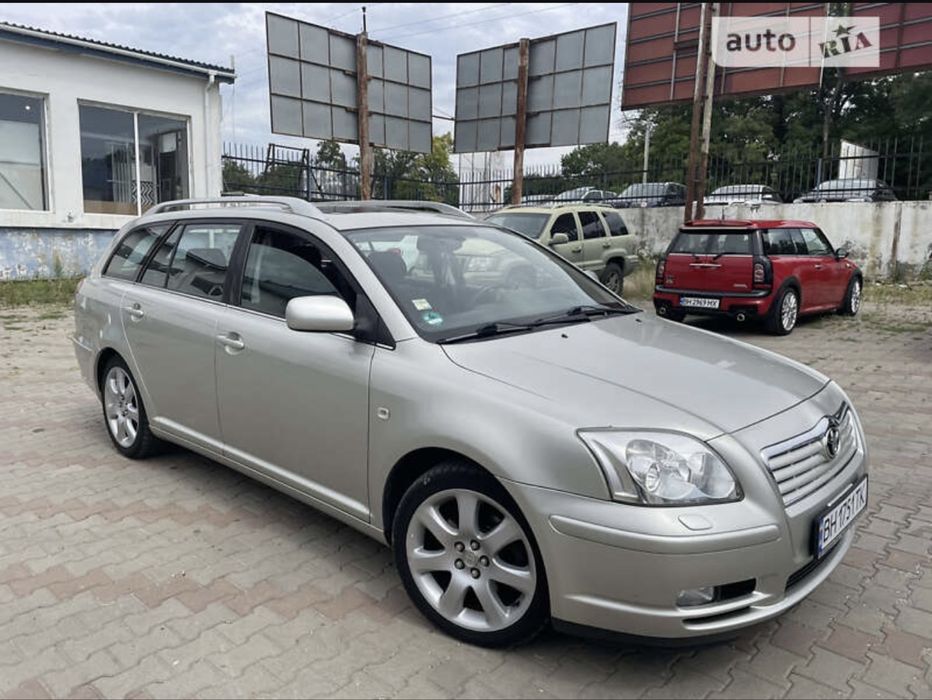 Продам Toyota Avensis 2003 р.  2.0 бензин