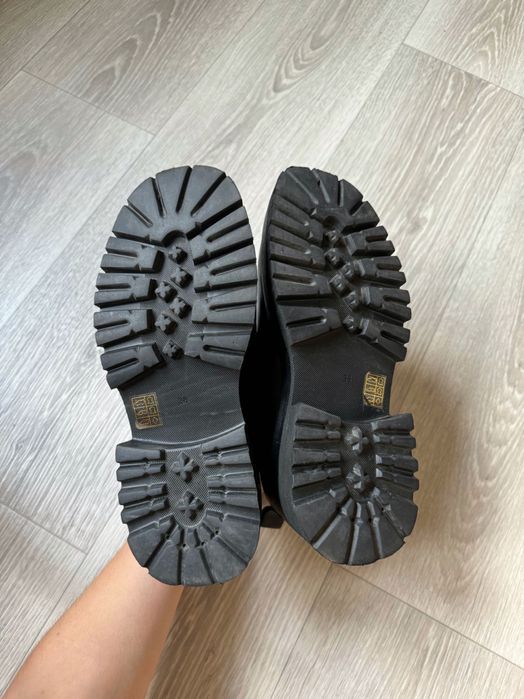 Жіночі туфлі дербі/ кріпери шкіряні ESTRO