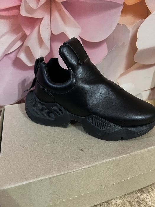 Продам кроссовки унисекс