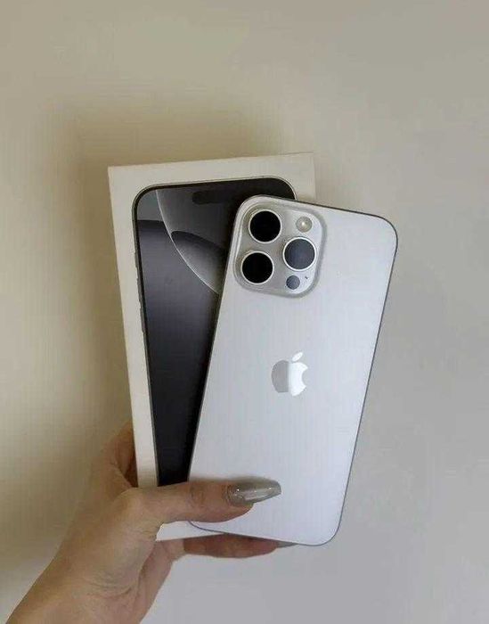 iPhone 16 Pro Max, 256 ГБ, SIM + eSIM
