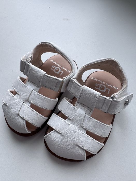 Оригінальні шкіряні сандалі zara 28  і ugg 11 см устілка