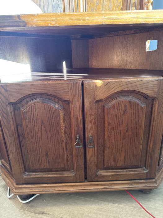 Dębowa komoda pod telewizor