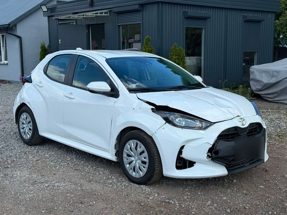 Toyota Yaris Rej. 01/2023 1.0 72KM Salon Polska FV23%