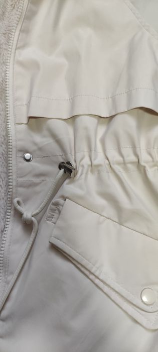 Курточка  тепла  в гарному стані