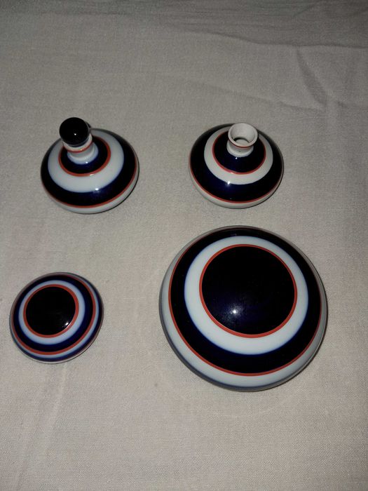 Туалетный (Парфюмерный)набор.