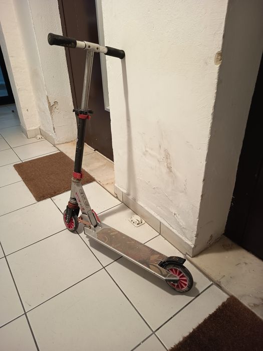 Trotinete Oxelo Mid 7 com Suspensão - Rosa/Preta