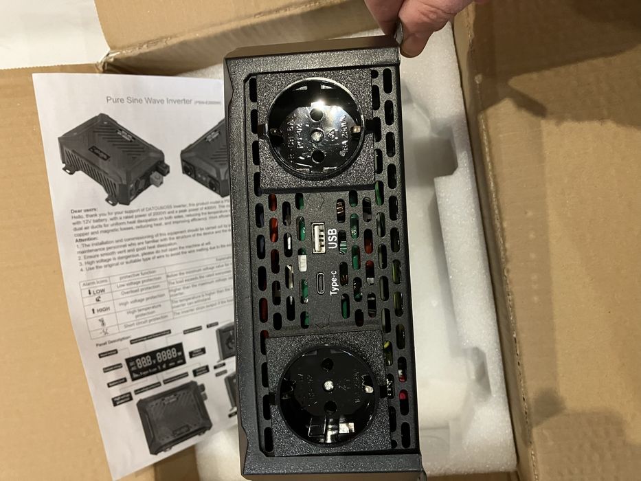 Інвертор Datouboss 12V 2000W чистий синус