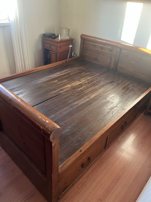 Cama Oriental - Madeira Maciça Natural