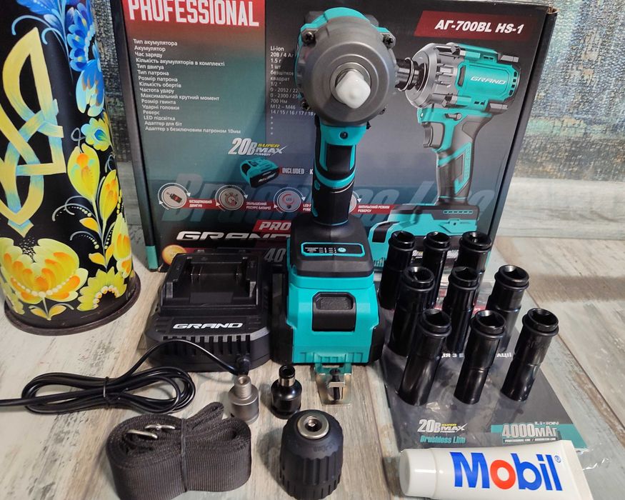 Гайковерт акумуляторний Grand АГ-700BL HS 700Нм 4 режими набір головок