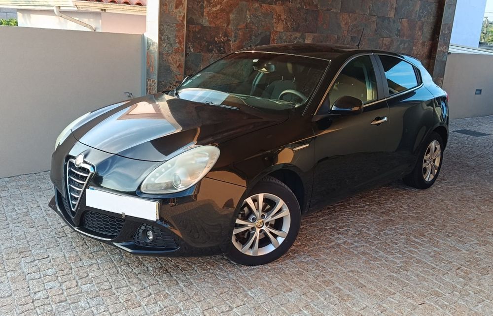 Alfa Romeo Giulietta 1.6 JTDm | Económico, Fiável e Pronto a Andar | €4.500 Neg.