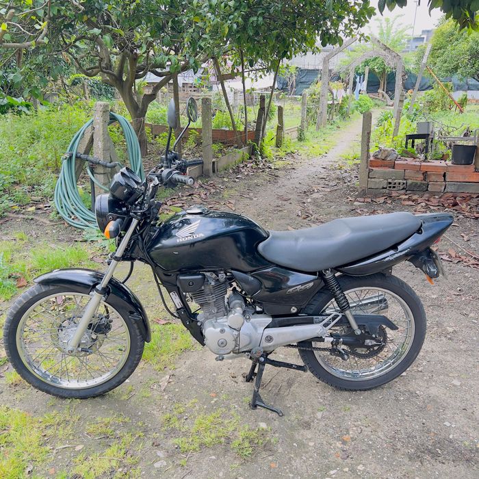 Honda CG 125 Ano 2007 Troco em Carro mesmo valor