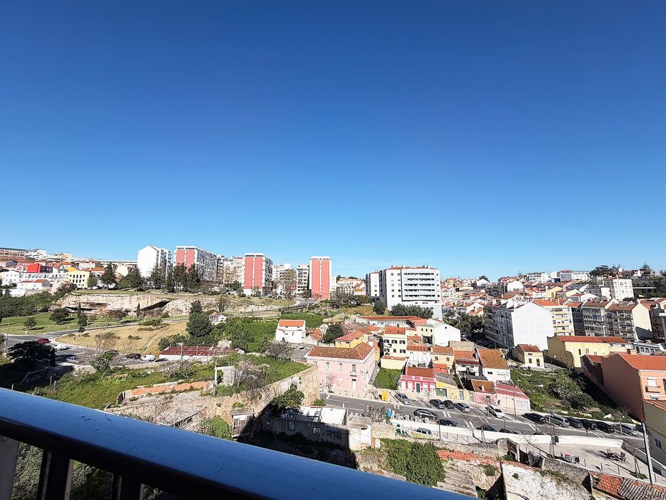 Apartamento T2 para arrendamento na Ajuda