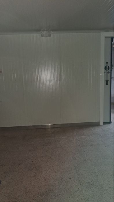 Câmera frigorifica como nova ( 105 m2)