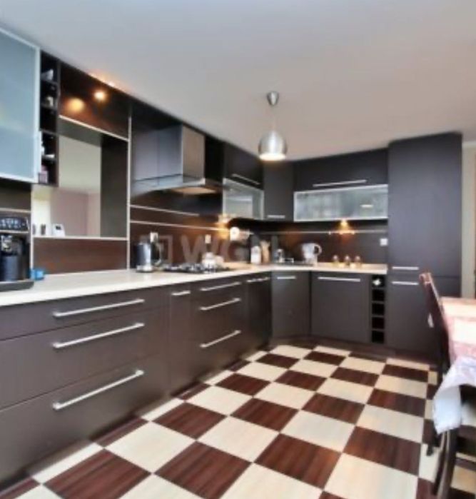 Wynajmę dom z garażami – Nowiny Wielkie