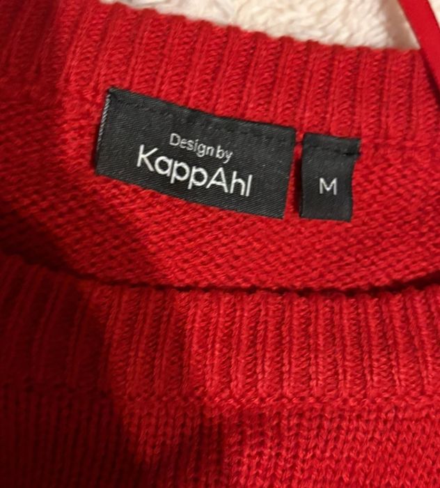 Piękny świąteczny sweterek KappAhl