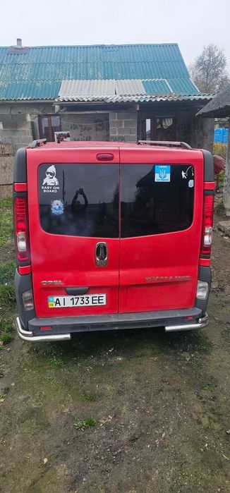 OPEL VIVARO 2.5 2009 року
