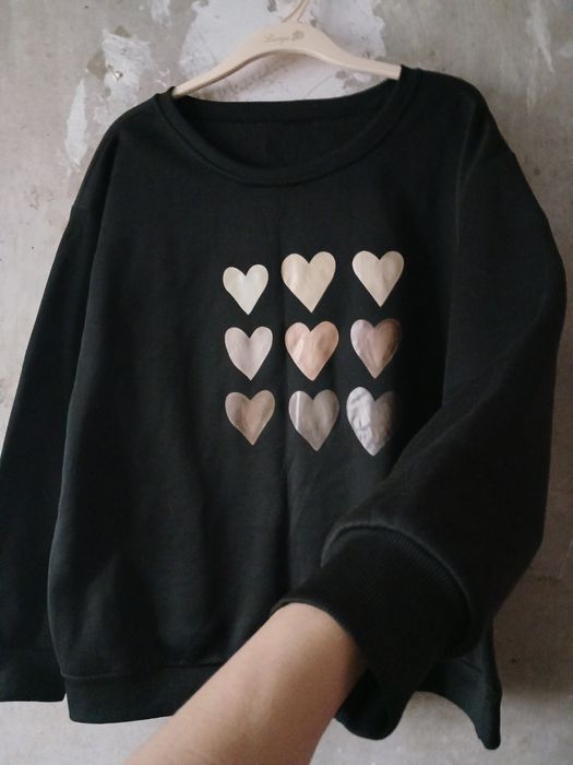 Жіночий оверсайз світшот «9 сердець» – теплий, м’який