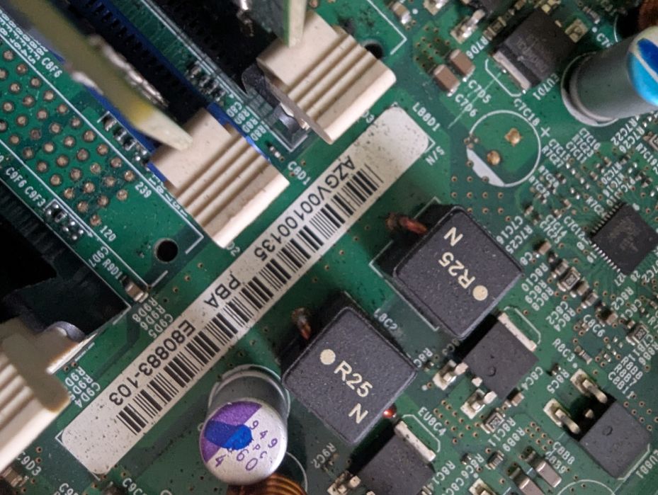 Serwer Xeon X3430 2.4 GHz 8gb S3420GP W-MEM1333E32G