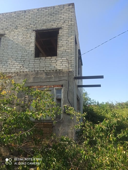 Участок с двухэтажным домом