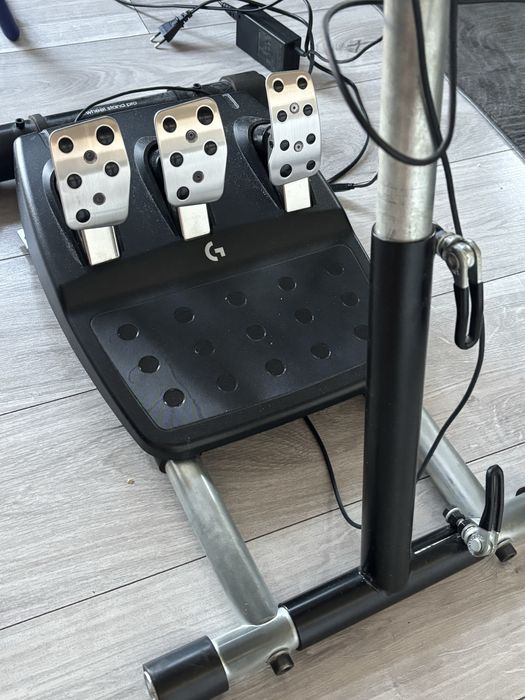 Kierownica Logitech g923 shitter stojak