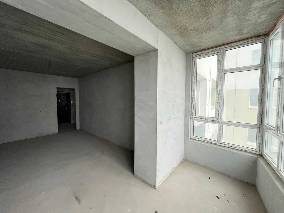 Однокімнатна 47м² від Рауш Є-Оселя!