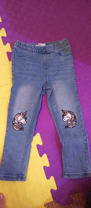 Чудові джинси для дівчинки