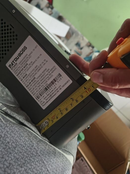 Гібридний інвертор Datouboss 24v 3000w