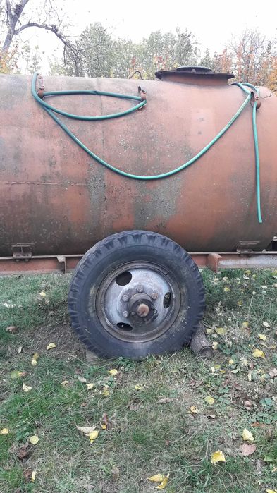 Продам Бочку 3 куб в хорошому стані дзвоніть домовимось ціна договірна